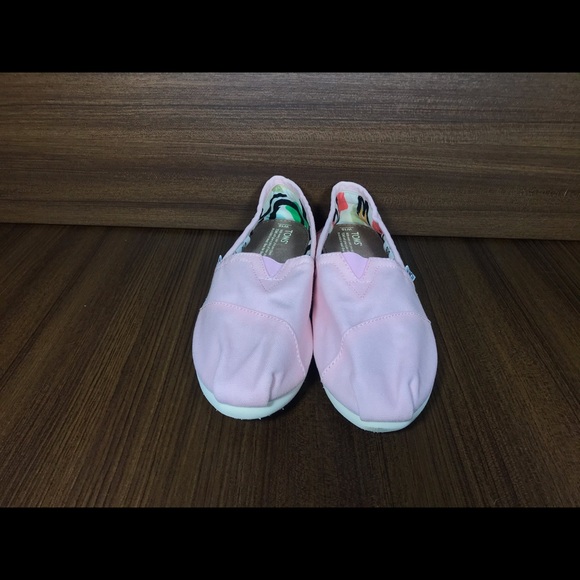 TOMS Women’s Pink Canvas Classics Size 10 - Picture 2 of 8